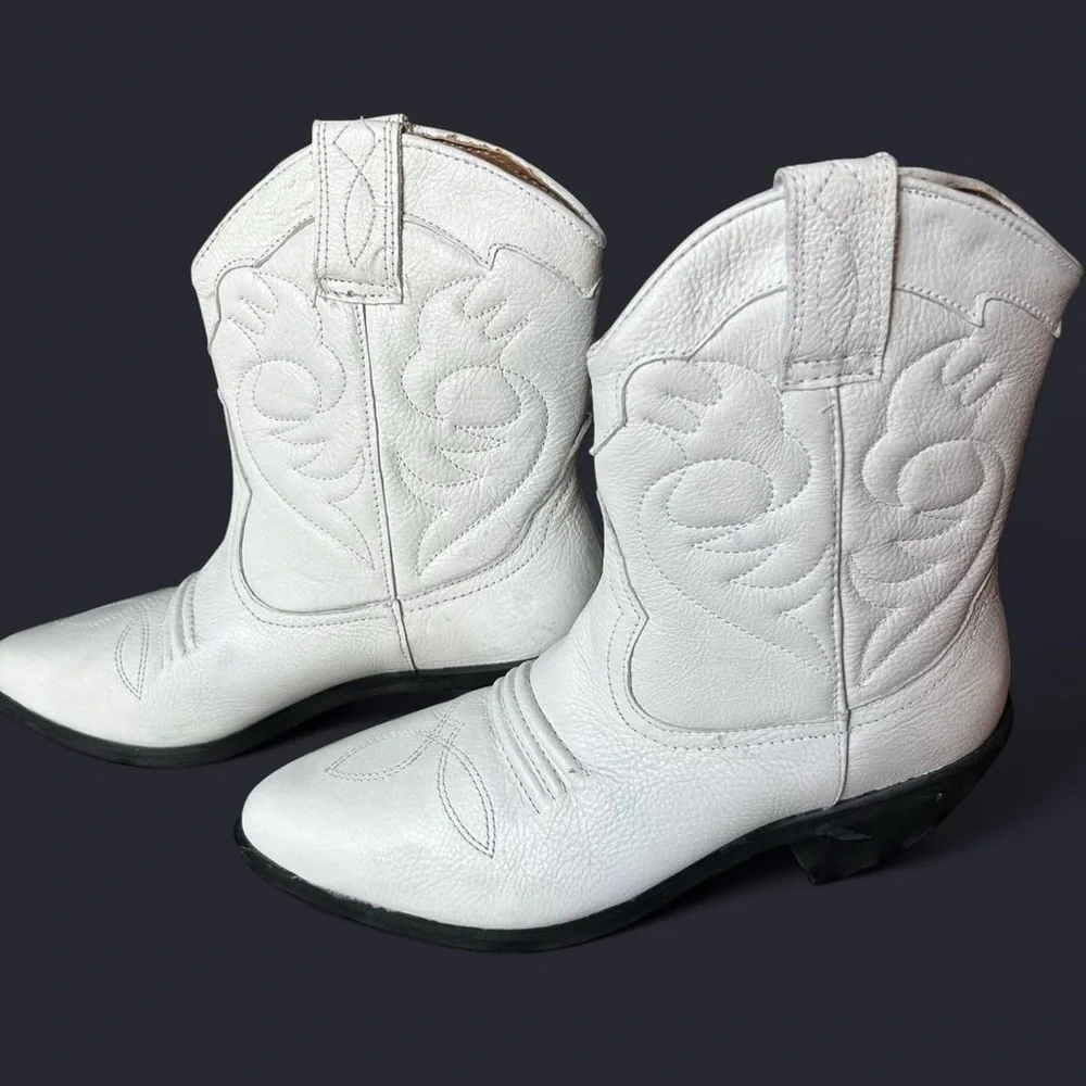 White Urban Outfitters Cowgirl Boots – Size 6, Never Worn!